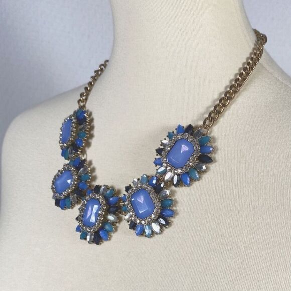 Susan GraverStatement Necklace Blue Rhinestone Flower Chunky Bold 18"+2" NWOT - Picture 3 of 8
